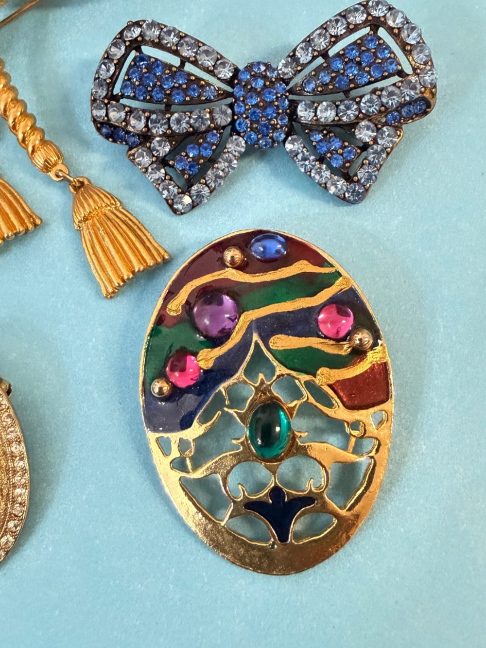 Brooch Bundle - Picture 4 of 7